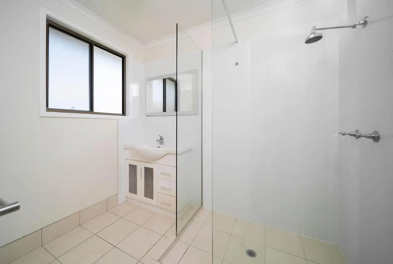 26 Rumbalara Avenue Rainbow Beach Aircon Walk To Beach
