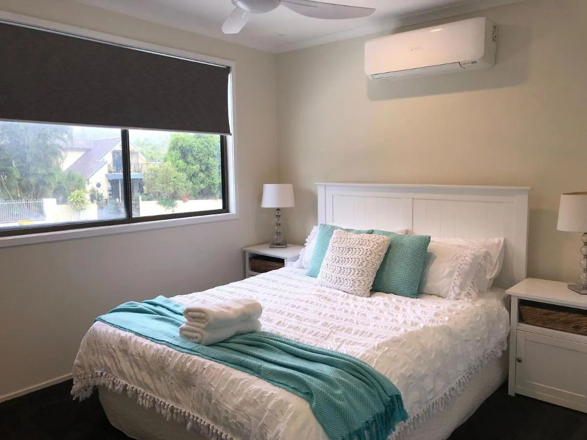 26 Rumbalara Avenue Rainbow Beach Aircon Walk To Beach Avustralya